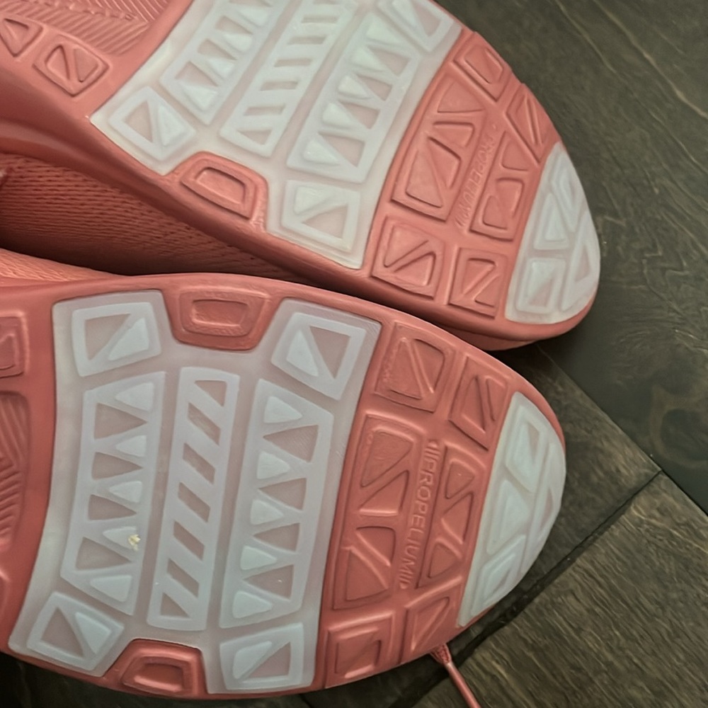 APL Men’s Techloom Breeze Cedar Red Sneaker, NWT - Picture 5 of 6